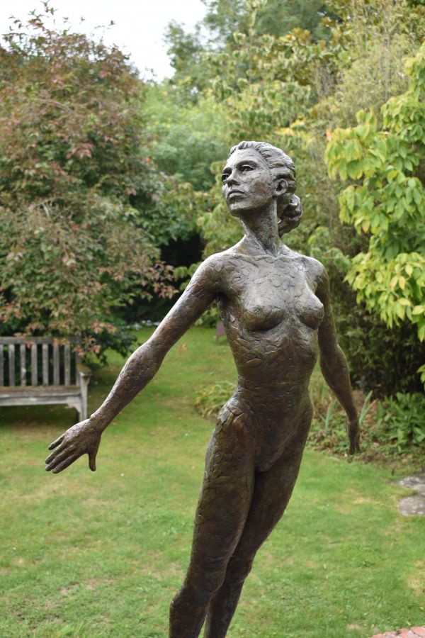 Bronze Sculpture of Diving Girl