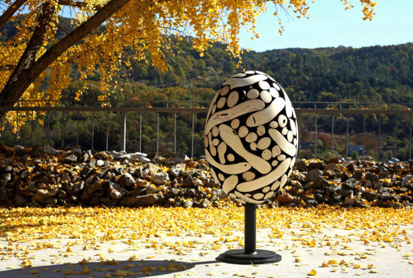 'TIMBER SCULPTURAL ELEGANCE'