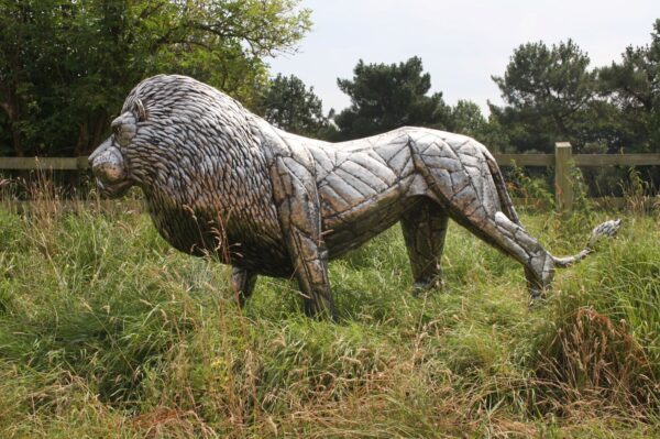 'LION GARDEN SCULPTURE'