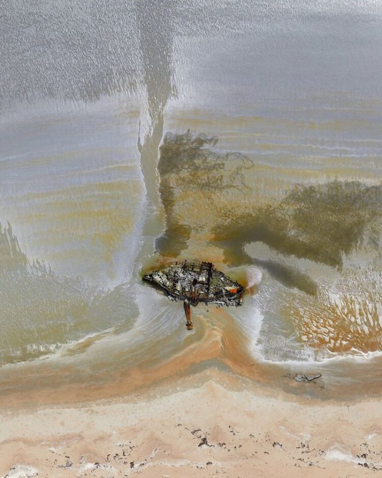 'GIRT BY SEA 051'