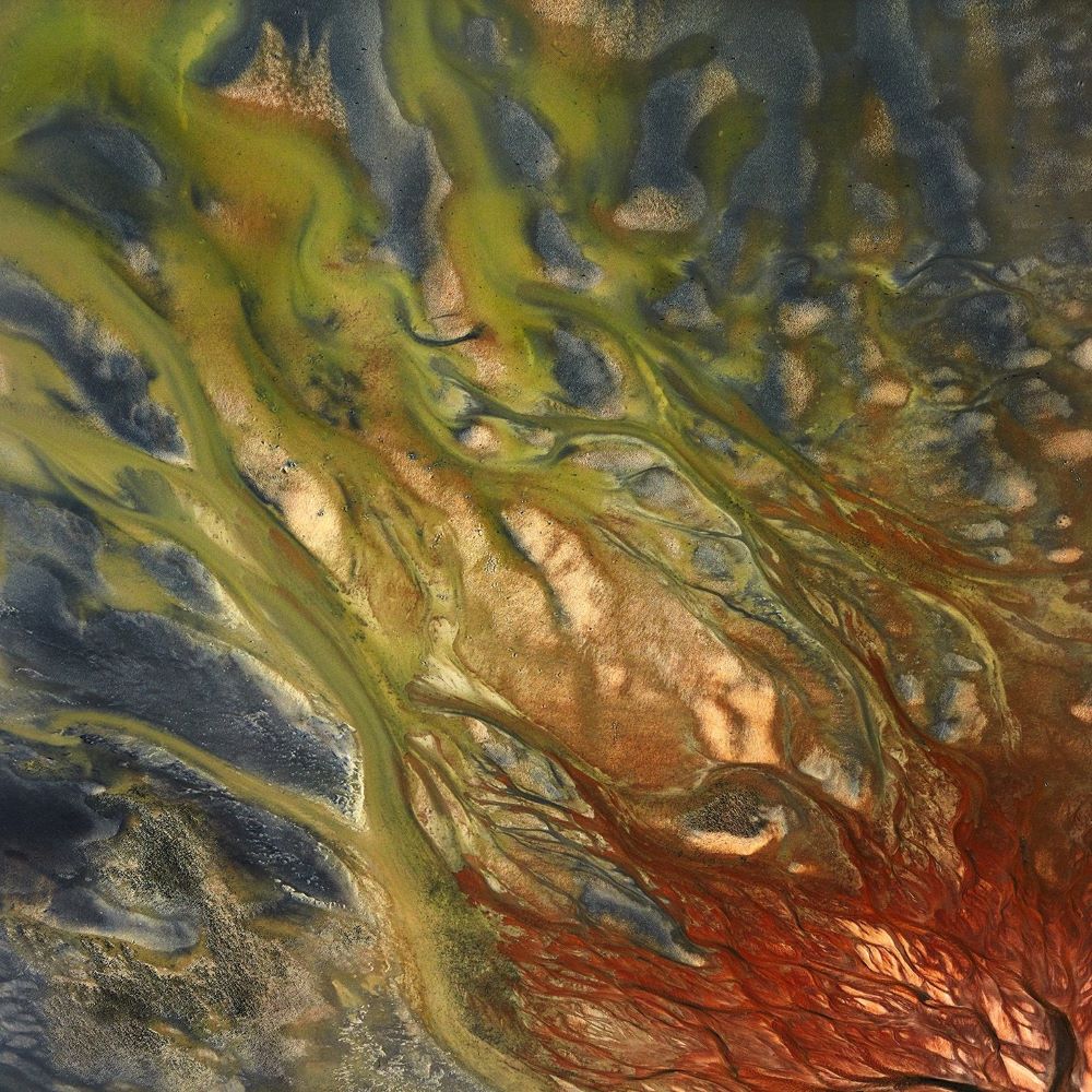 'GIRT BY SEA 070'
